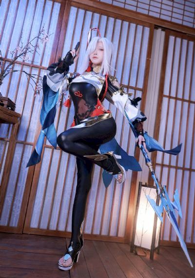 宫廷美女杨贵妃_720在线手机播放