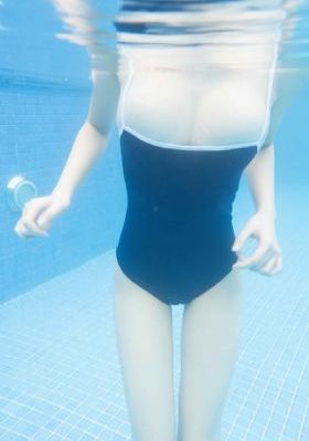 不扣钮扣的女子孩_1080P完整视频观看